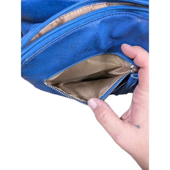Gun Tote‎ N Mama's Concealed Carry Blue Crossbody With Lots Of Pockets - Picture 6 of 9